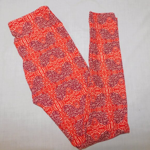 LuLaroe Red Burgundy Hidden bat Womens Leggings OS size 2 -10 - Picture 1 of 7